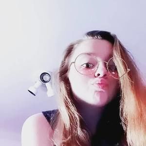 Meet your Posher, Kitana